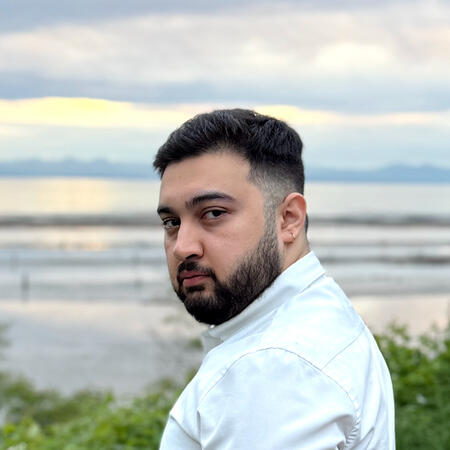 Headshot of Shayan Iroomloo Tabrizi number 4